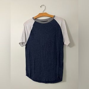 Men's Old Navy Raglan Tee (S)